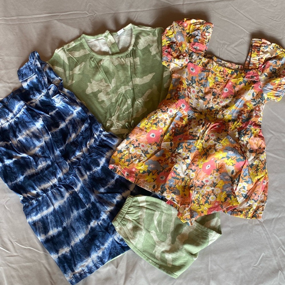 Size 5 girls romper bundle. Baby Gap, Cotton:On Kids and Old Navy romper bundle.